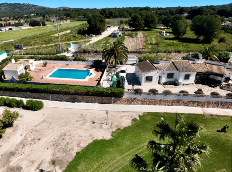 Golf course villa