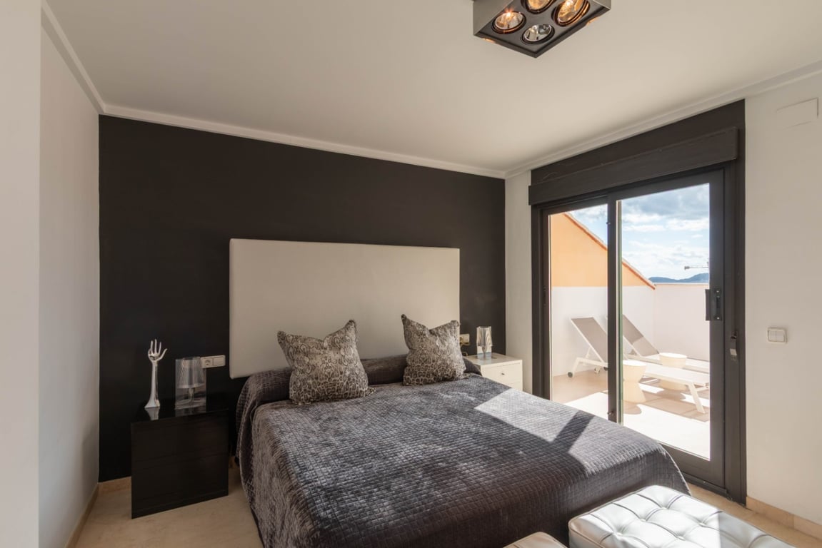 Àtic duplex orientat al sud al Port per lloguer d'hivern - 18