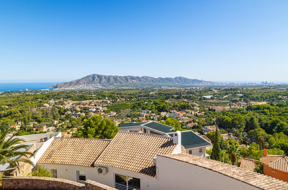 5-bed Villa in Alfaz del Pi photo 17