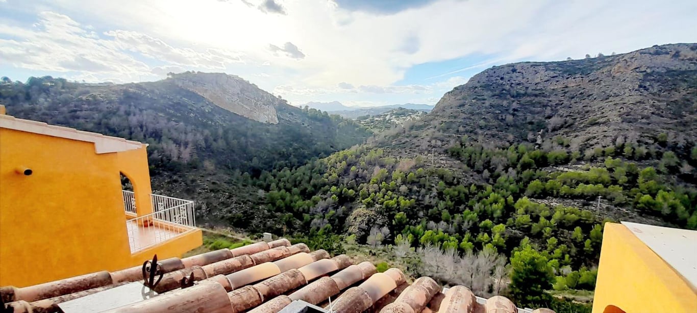 Adosado con encanto en Cumbre del Sol – Tu refugio entre montaña y mar - 18