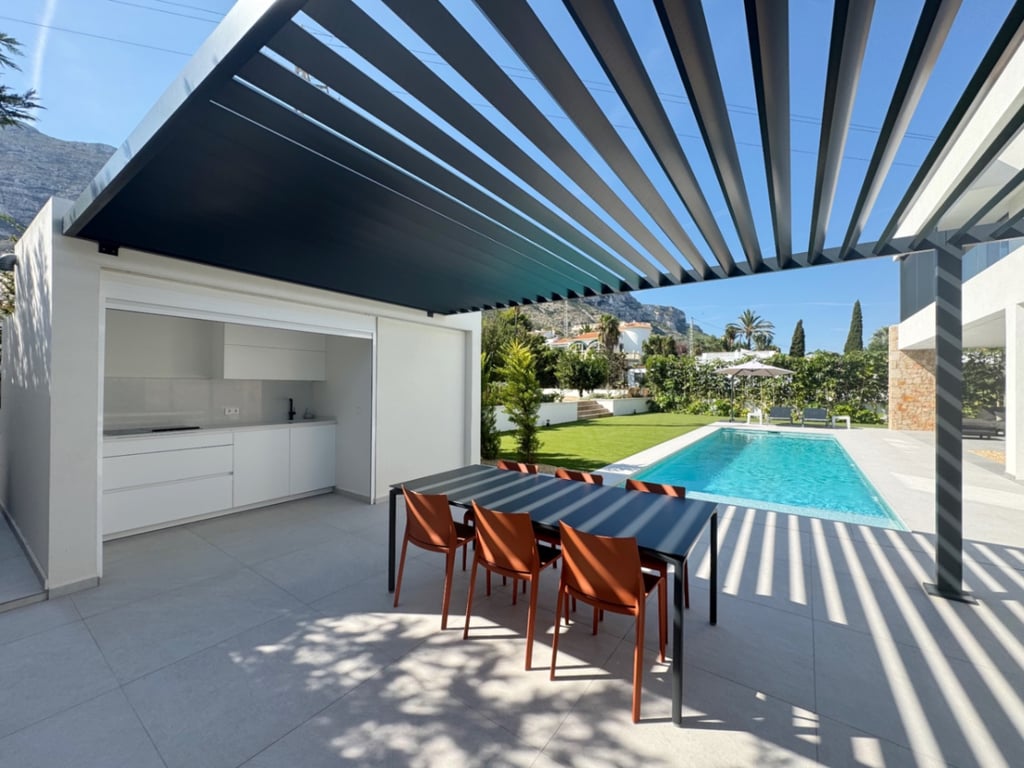 Chalet con vistas al Montgó, eficiencia energética A y piscina climatizada – Denia - 14