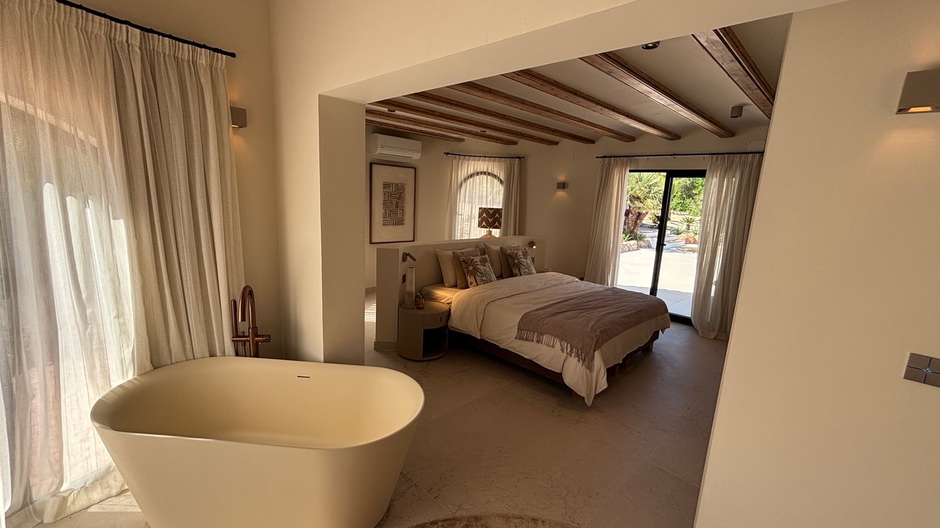 4-bed Villa in Jávea photo 18