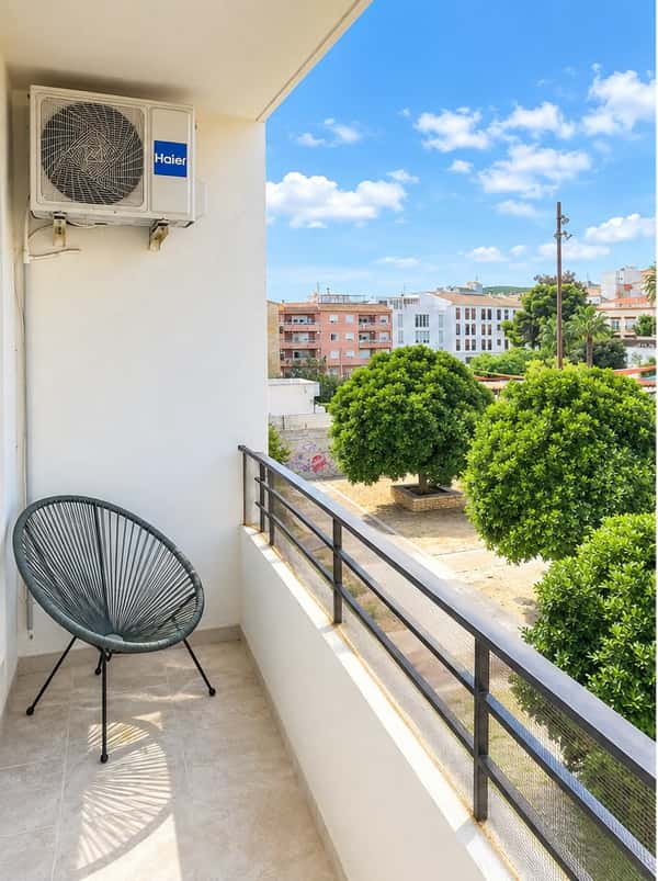 INSTAPKLAAR  2 SLAAPKAMER APPARTEMENT IN TEULADA