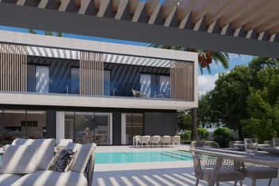 Property R4584403 3