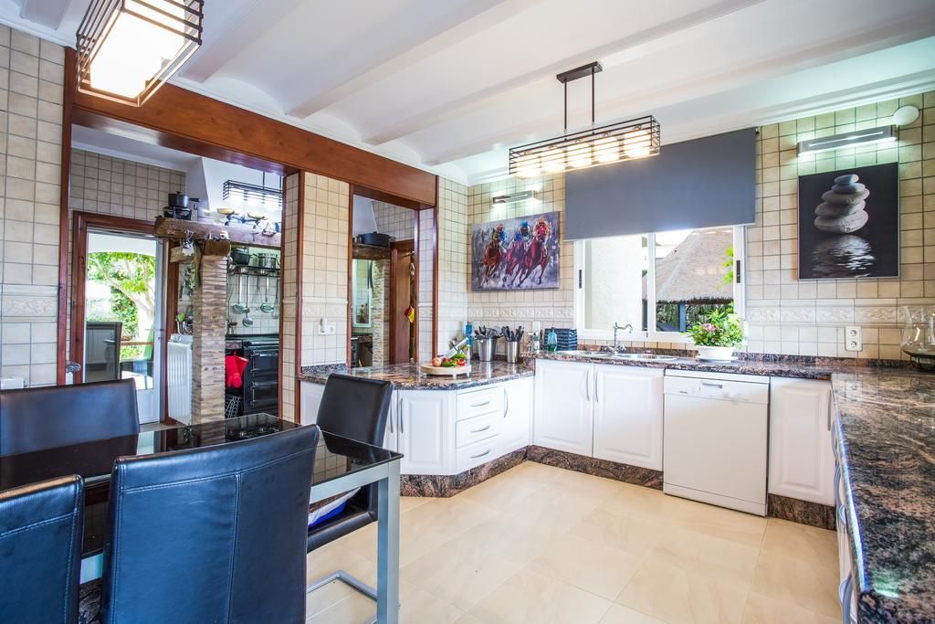 Property #RH20609 - 10