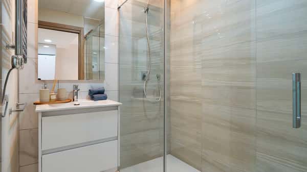 Gelijkvloerse nieuwbouwbungalow met 2 slaapkamers in Pulpí
