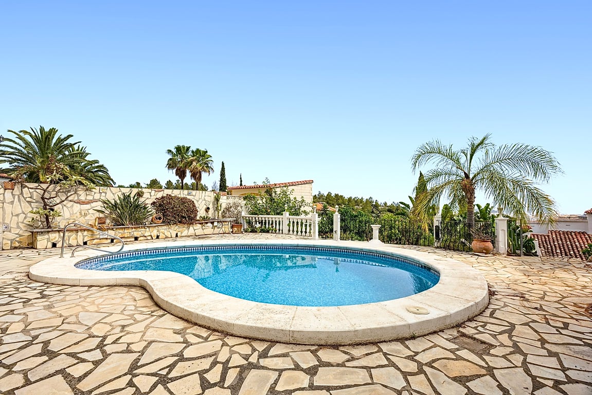 4-bed Villa in Dénia photo 2