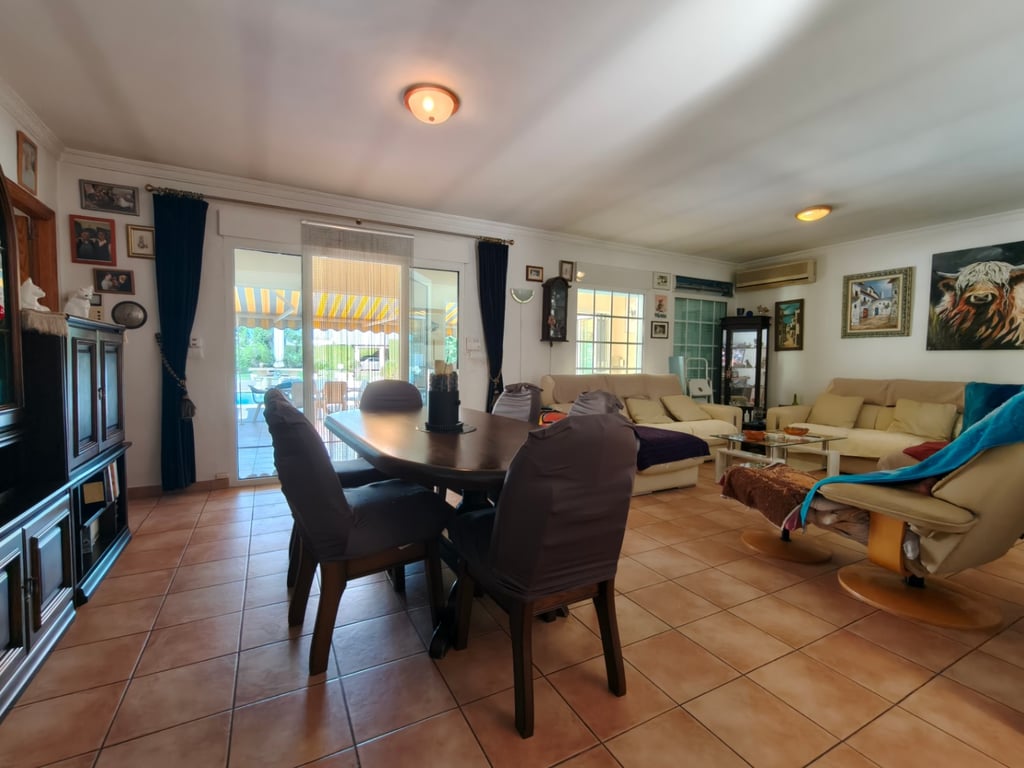 Villa privada a la venta de 5 dormitorios en Els Poblets con piscina climatizada y apartamento independiente - 5