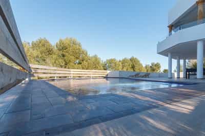 Property R4266382