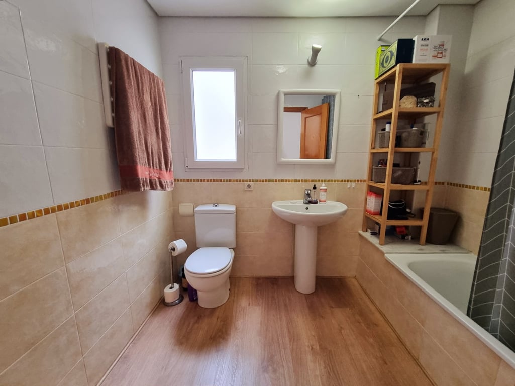 Apartament lluminós amb 3 Dormitoris i terrassa sud a Jalon - 7