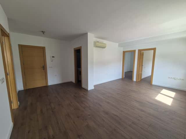 Piso de 2 habitaciones con garaje