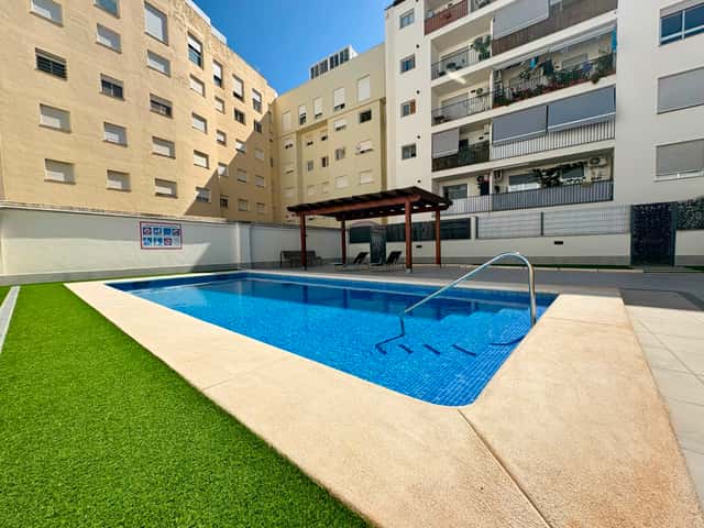 Apartamento con piscina en Denia, 3 dorm., 97m²