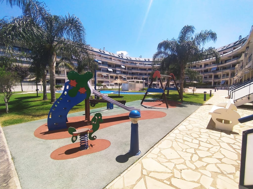 2-bed Apartment in Dénia photo 2