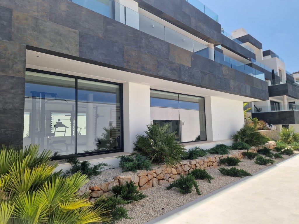 Moderní penthouse se 3 ložnicemi, výhledem na moře a golf v La Sella — terrace