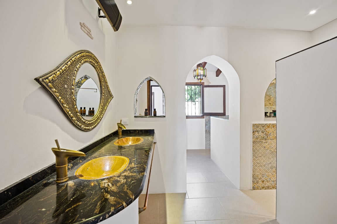 4-bed Villa in Jávea photo 19