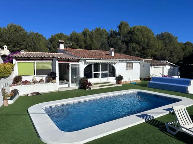 Villa in Moraira, 3 Schlafz., 180m²