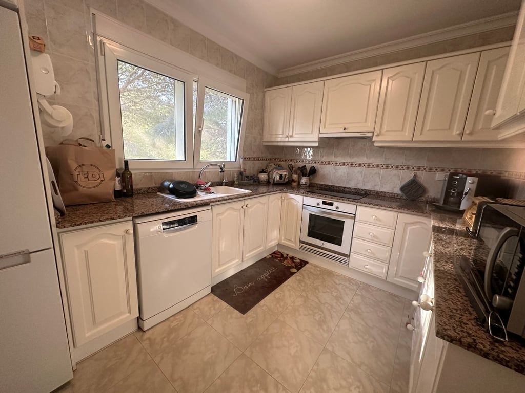 Lujoso Chalet con parcela amplia en venta en Denia - 11