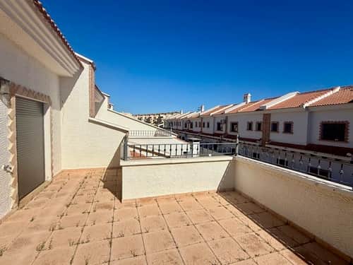 Rijwoning met 3 slaapkamers in San Miguel de Salinas — foto 18