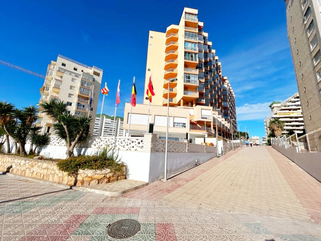 Apartament exclusiu en venda a primera línia de la platja La Fossa de Calp amb increïbles vistes al mar. - 8
