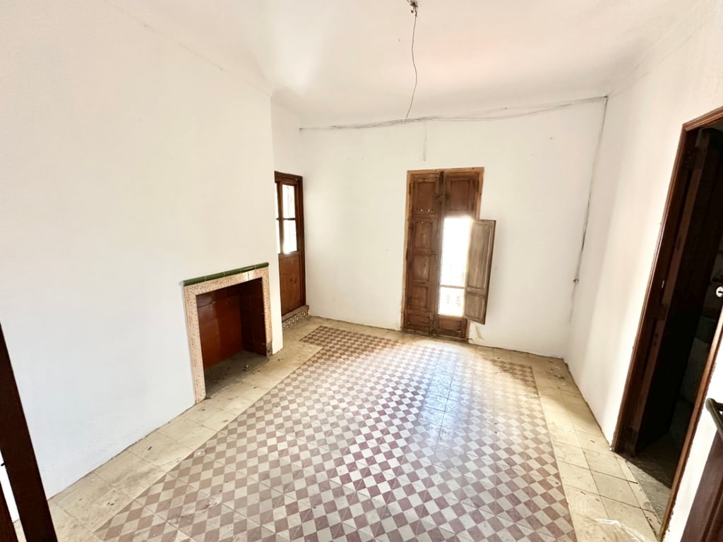 Casa de poble amb més de 100 anys d'història al nucli antic de Pego - 33