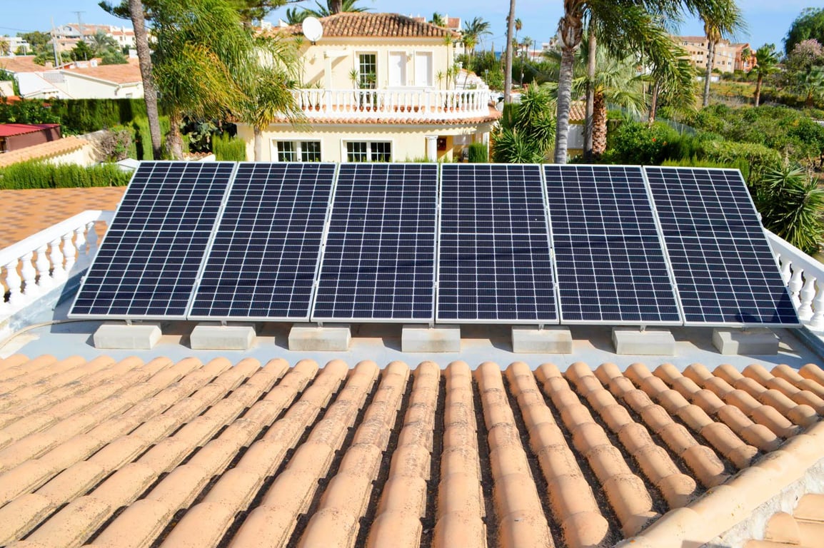 Villa de 4 dormitorios en Las Marinas, en la zona de Las Brisas - 36