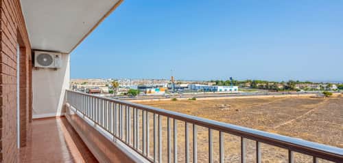 Volledig gerenoveerd penthouse met zeezicht in Punta Prima — foto 6
