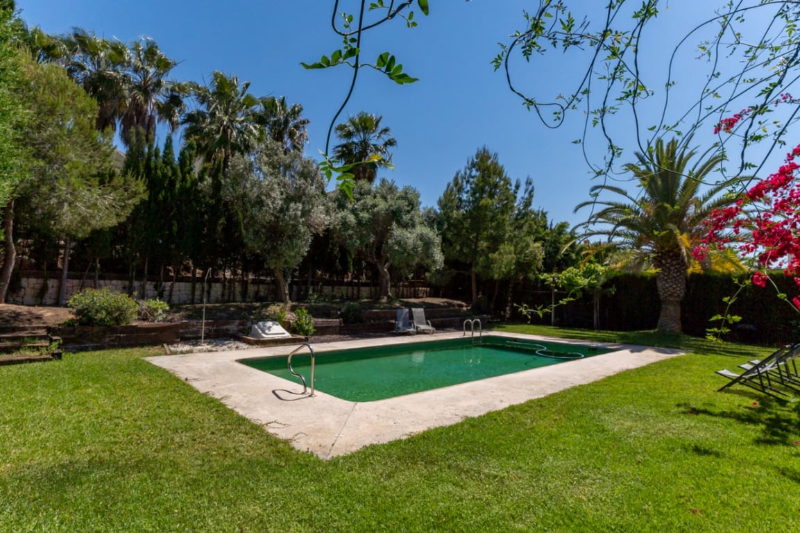 Impresionante Villa a la venta en Jávea, con piscina interior y exterior - 19