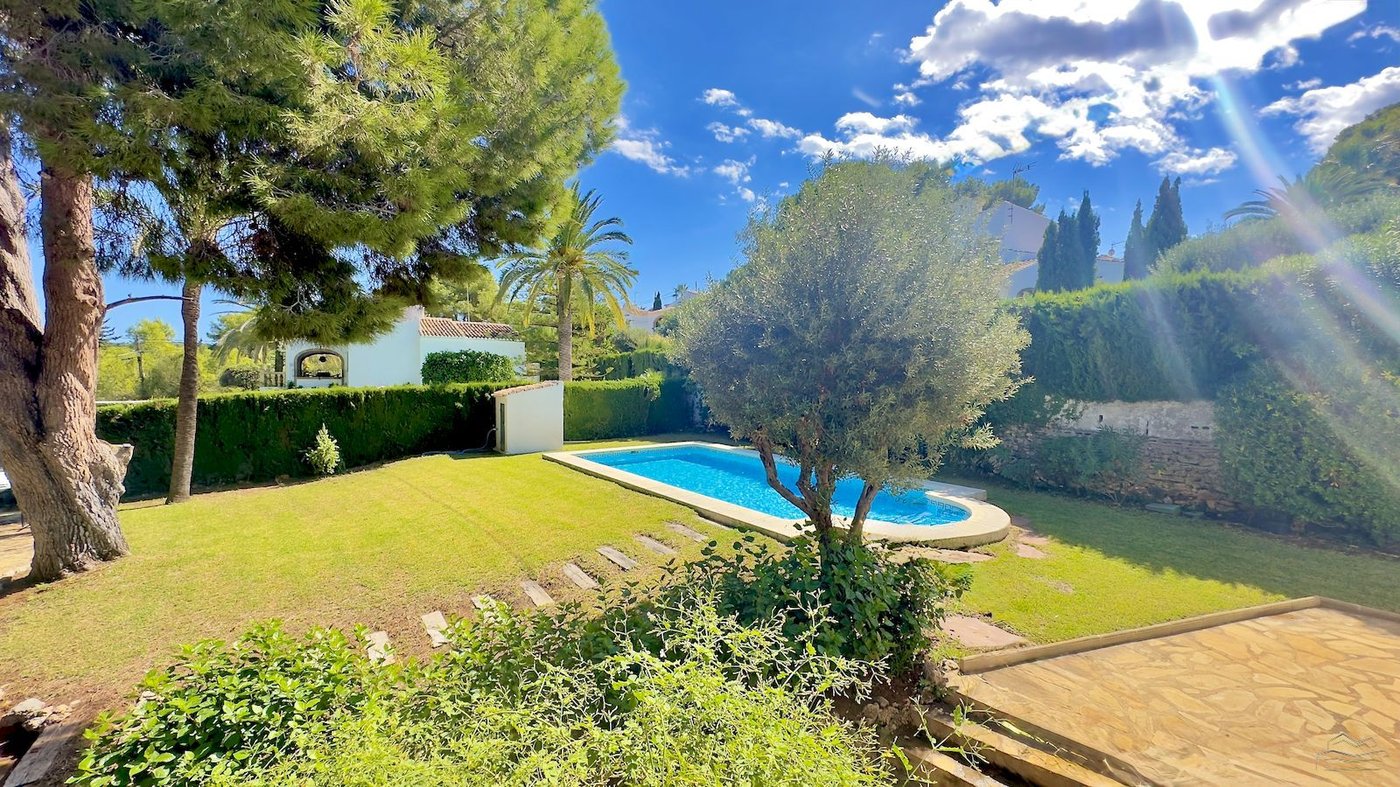 Cap Martí Villa — 6‑Bed Villa with Private Pool in Jávea/Xabia