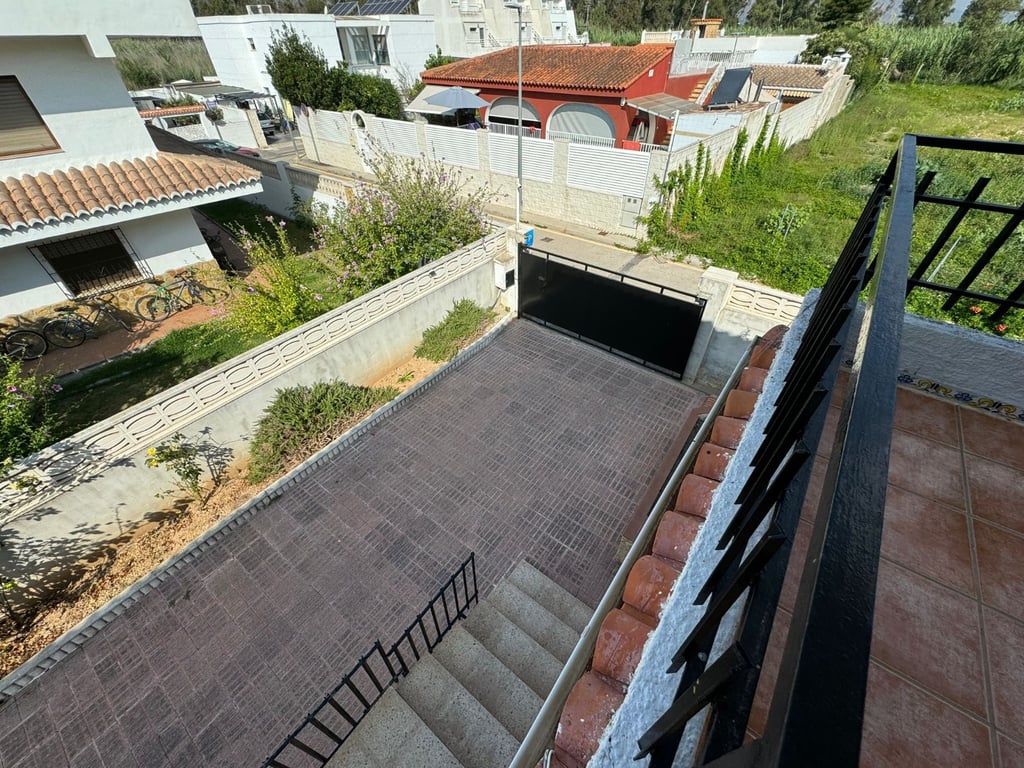 Property #RH20328 - 16