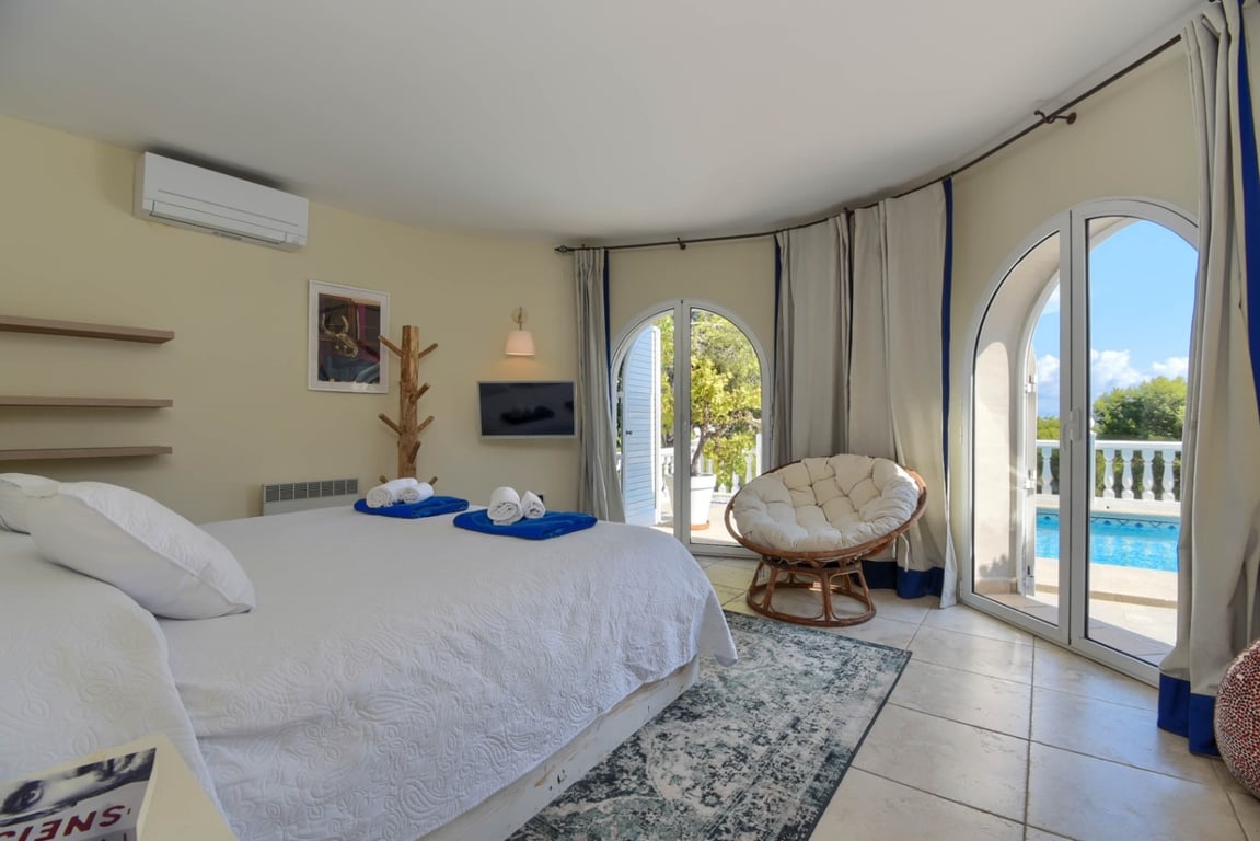 4-bed Villa in Jávea photo 15