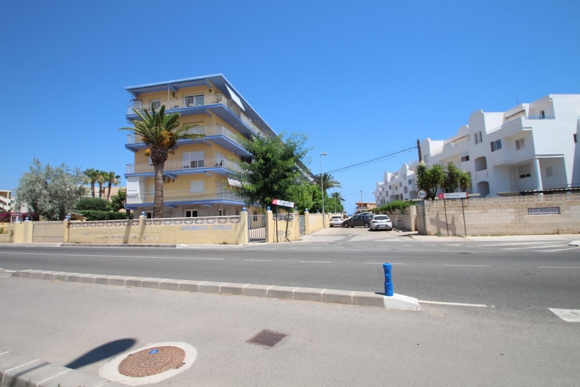 Apartamento en venta en Denia, Primera Línea Playa con vistas al mar, 2 dormitorios. - 3