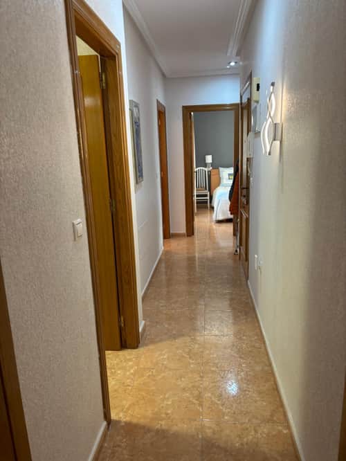 Ruim penthouse-appartement met lift in het hart van Torrevieja — foto 19