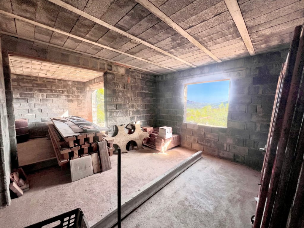 Propiedad con gran parcela, con una construcción para finalizar, en una demandada zona de Jávea - 25