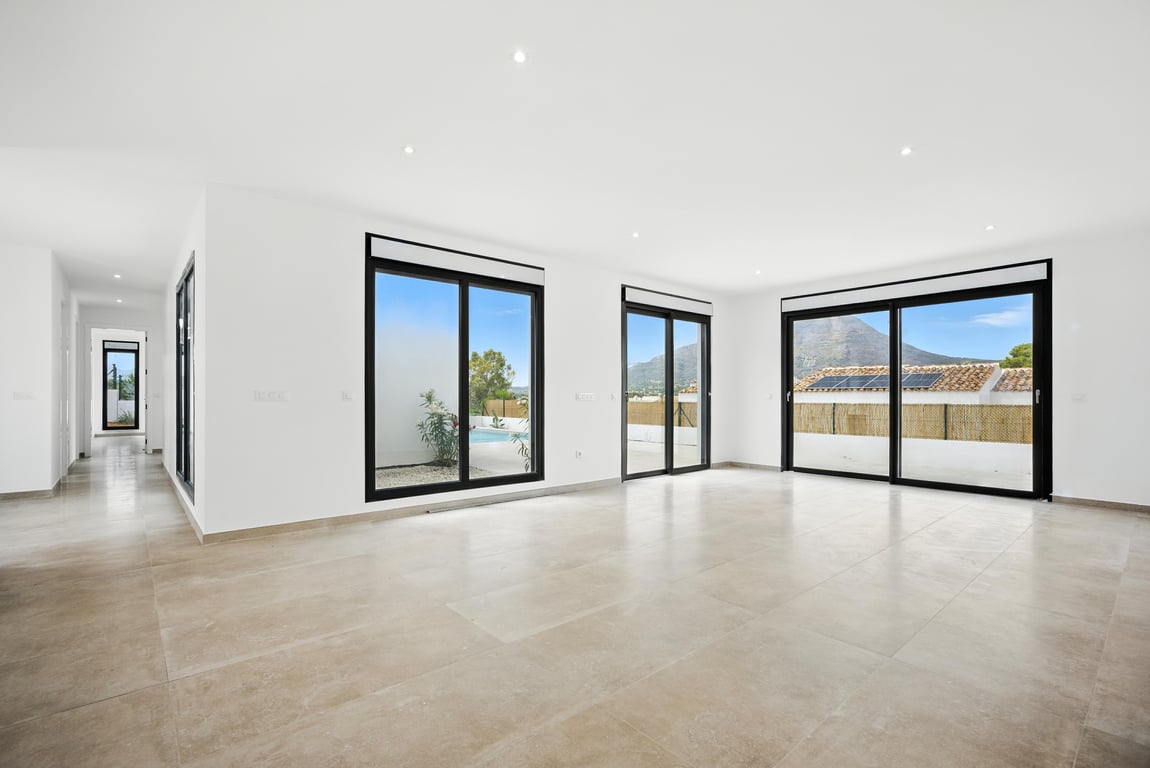 4-bed Villa in Jávea photo 11