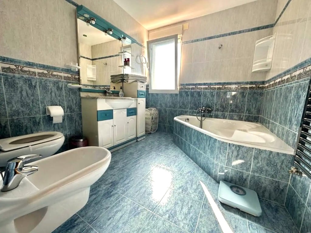 Property #RH20394 - 8