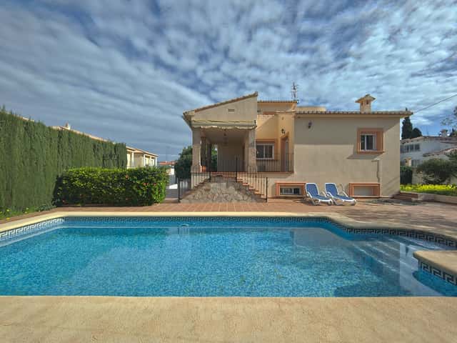 Villa in Dénia, 4 Schlafz., 210m²