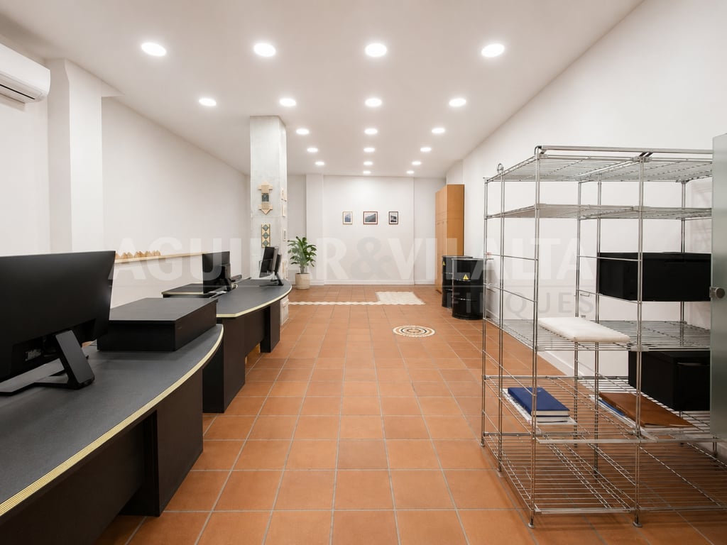 LOCAL COMERCIAL DE MÁS DE 500 M² EN EL CENTRO DE GRANOLLERS - 13