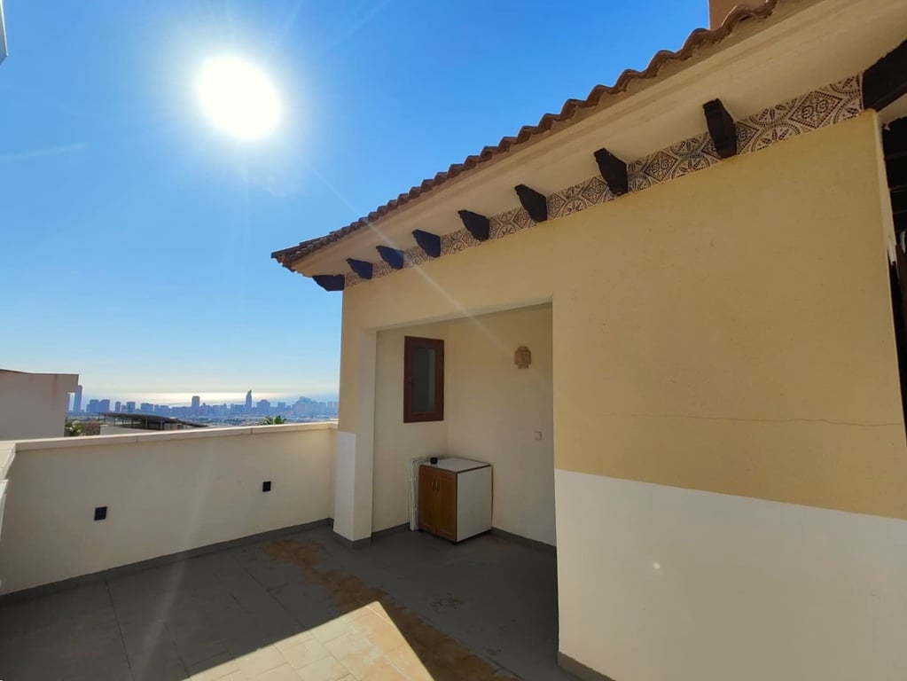 Property #RH20412 - 25