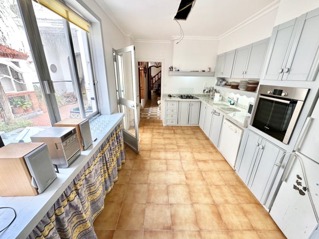 Encantadora casa de pueblo con gran patio interior en el centro de Pego. - 10