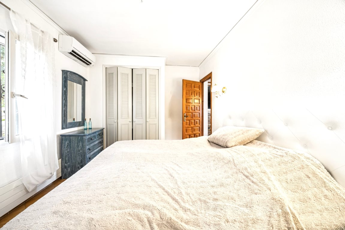 4-bed Villa in Dénia photo 24