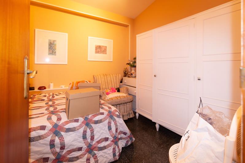 Venta Parcela urbana y Chalet - 27