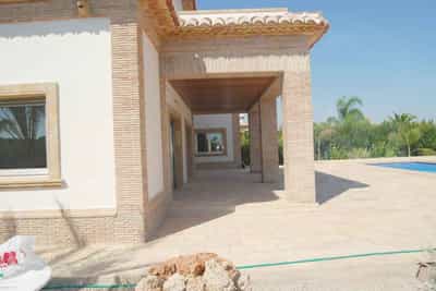 Property #AD 409