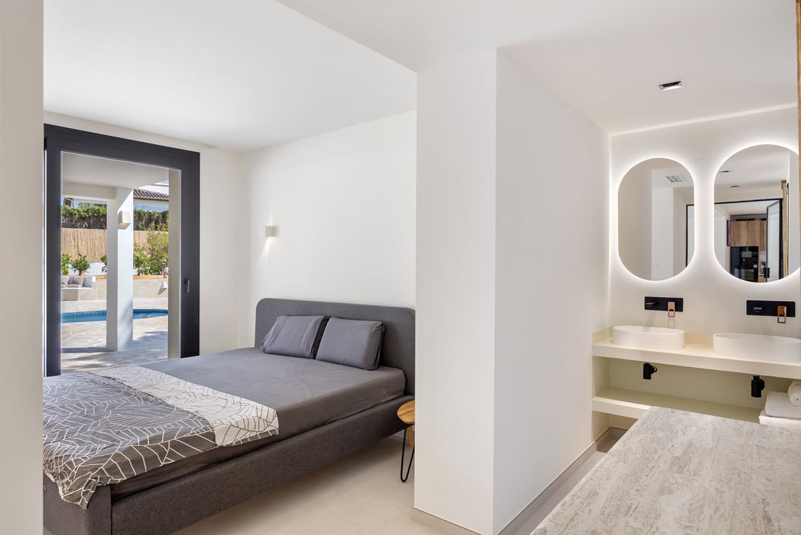 4-bed Villa in Jávea photo 12
