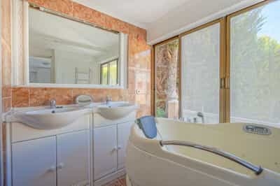 Property R4680067