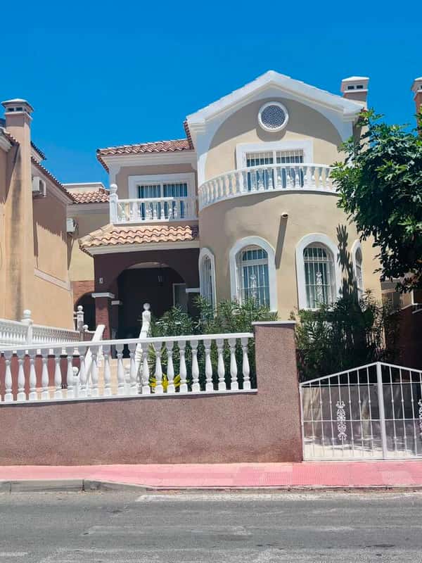 Villa met 3 slaapkamers in Villamartín