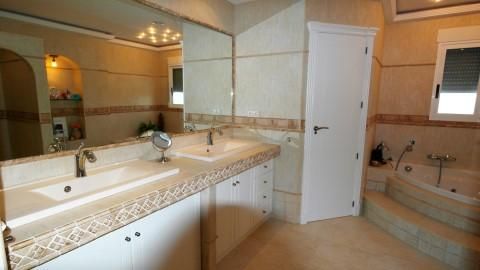 Property #RH20584 - 15