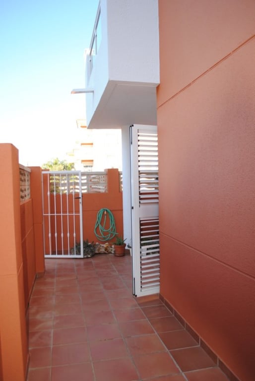 Apartamento en Denia en planta baja de 2 dormitorios y terraza privada en venta - 25
