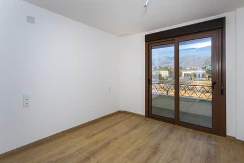 Nieuwbouwbungalow met solarium en zonnepanelen in Hondón de las Nieves — foto 20
