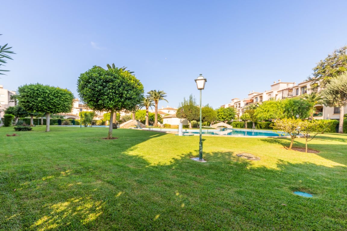 Casa adossada renovada al complex més desitjat de Javea - 10