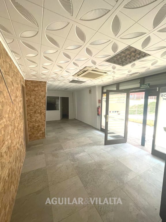 LOCAL COMERCIAL DE 41 M² UTILES - 6
